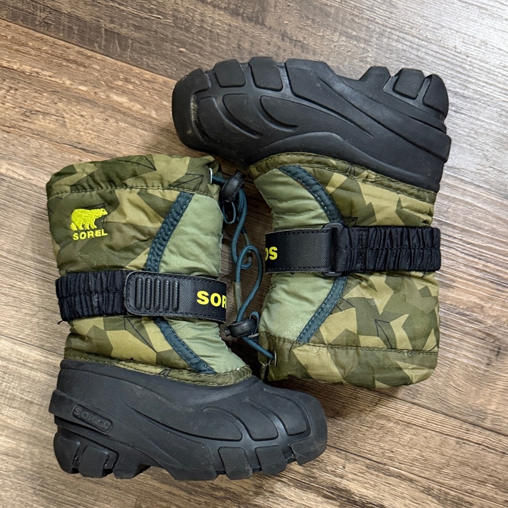 Sorel Kids' Camouflage Green and Black Boots